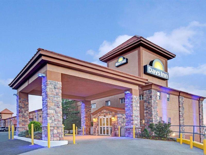 Days Inn By Wyndham Ridgefield Nj Εξωτερικό φωτογραφία