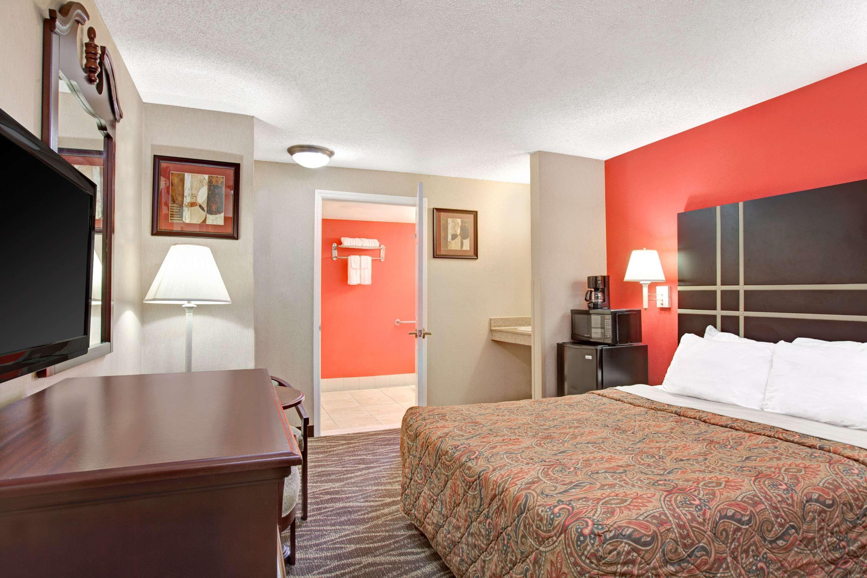 Days Inn By Wyndham Ridgefield Nj Εξωτερικό φωτογραφία